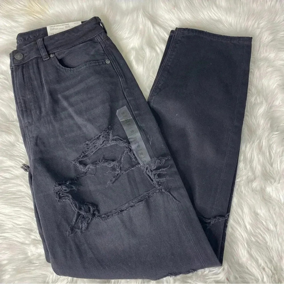 American Eagle Mom Jeans Black Distressed Denim Size 10 / 29 Long NWT - Picture 6 of 7